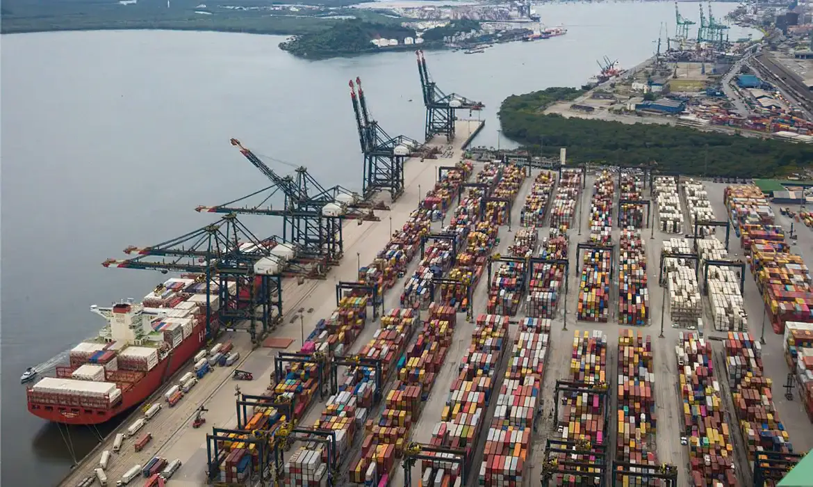 Brazil’s trade balance registers surplus of $8.534 bi in May