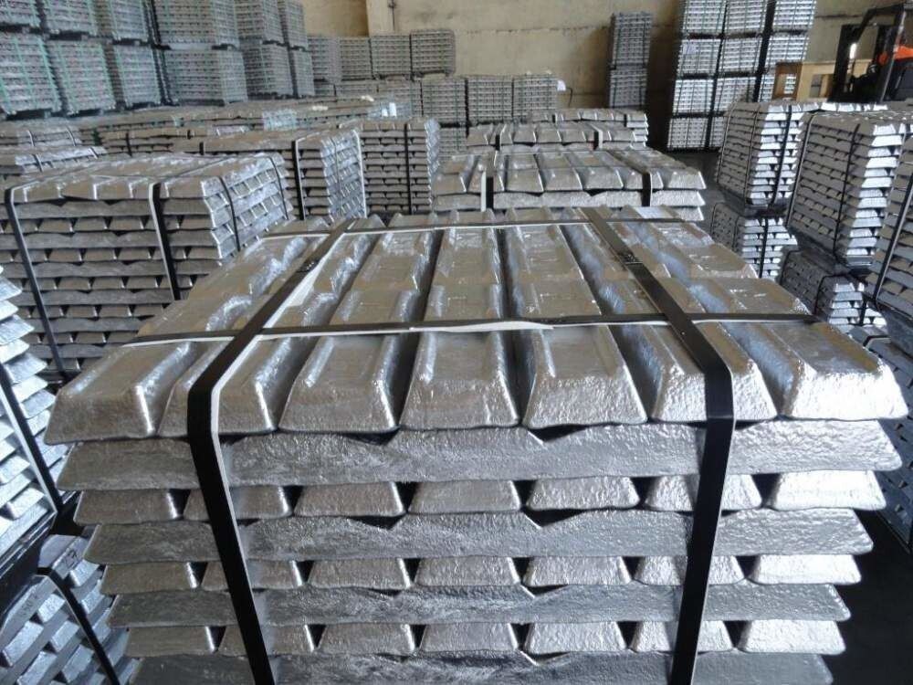 SMM A00 aluminium ingot price dips by RMB40/t; Alumina price stands at RMB5725