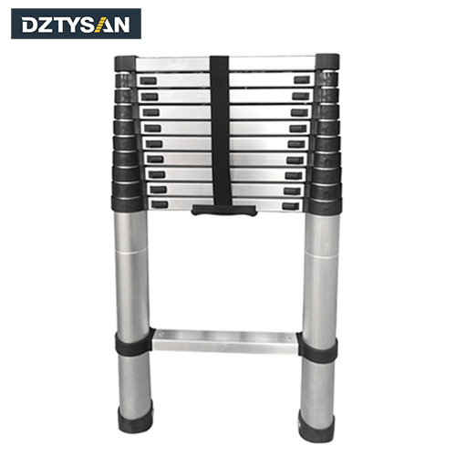 Aluminum 3.2 M Telescoping Ladder