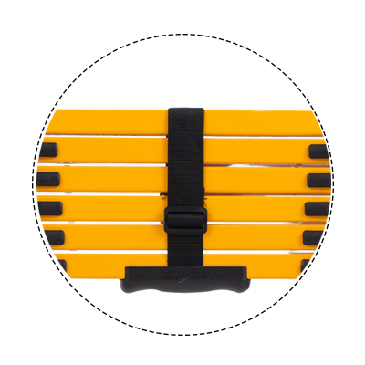 Ergonomic hand grip of telescoping ladder