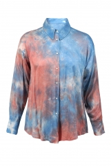 Clashing tie-dyed so...