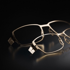 eyeglass