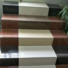 Escadas em porcelanato polido