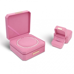 Latest arrival hot selling microfiber jewelry box high quality women jewelry portable storage box