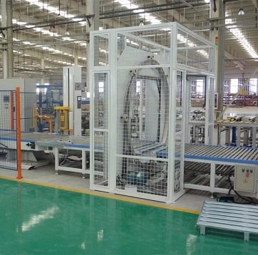 Horizontal pallet stretch wrapping machine