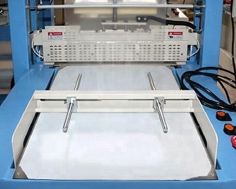 sleeve sealing and shrink wrapping machine