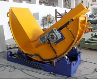 motorized V saddle on the coil tipper machine for C hook loading