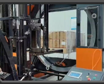 Automatic horizontal orbital pallet wrapper for forklift loading