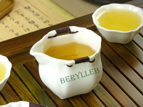 White Porcelain Gongfu Teapot & Tea Pitcher & 6 Teacups * Free Shipping