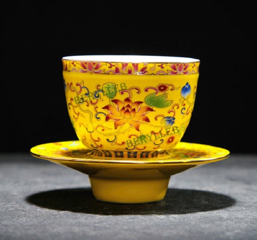 Luck Louts * High Quality Enamel Colors Gilding Gongfu Teacup w/t Saucer 70ml * Free Shipping