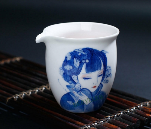 Blue-and-White Beauty * Pure Hand Painted Jingdezhen Porcelain Tea Pitcher 170ml * Free Shipping