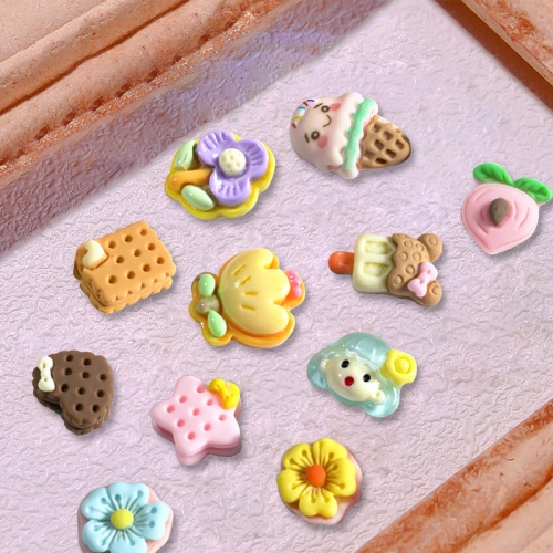 14 Pcs / Box Nail Designs Resin Cartoon Accessories Mixed Mini Flowers Cute Girl Heart DIY Mobile Phone Case Nail Art Decorations