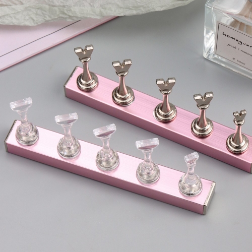 1set Magnetic Chess Piece Nail Display Holder Nail Practice Stand Metal Crystal Nail Tip Holder With Fixing Clay For Nail Art Train