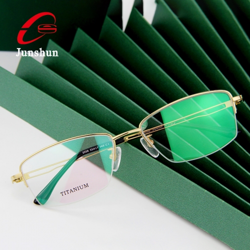 2028 - Titanium line in simple design optical frame for men