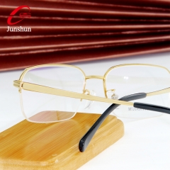 6104 - Traditional titanium in business style optical frame for men