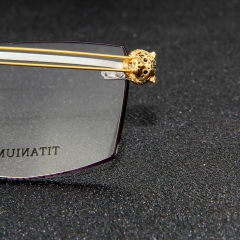99942 - Vivid engraved tiger luxury quality titanium frame for Men