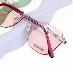 8880 - Titanium wire grace design optical frame for lady