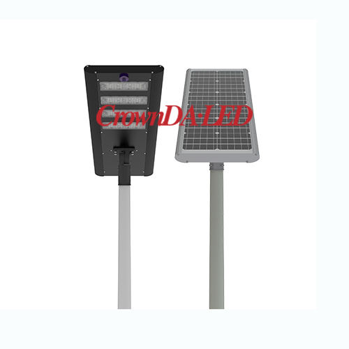 What are the characteristics of solar street lamps?