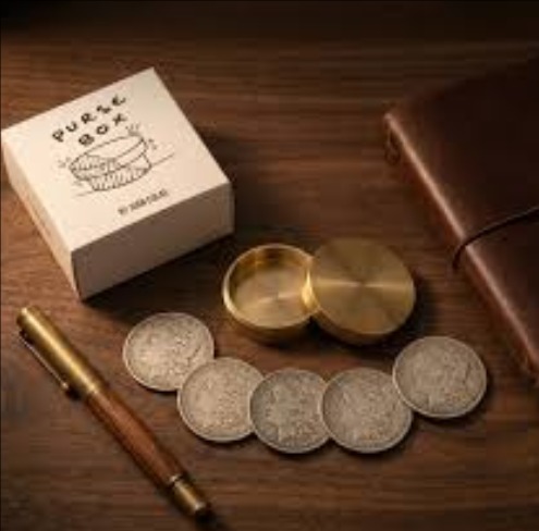 Purse Box by Juan Colas