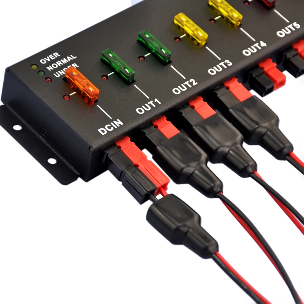 Chunzehui F-1008 Horizontal 9 Port 40A Anderson Powerpole Connector Power Splitter Distributor Source Strip, 1 Input and 8 Output.