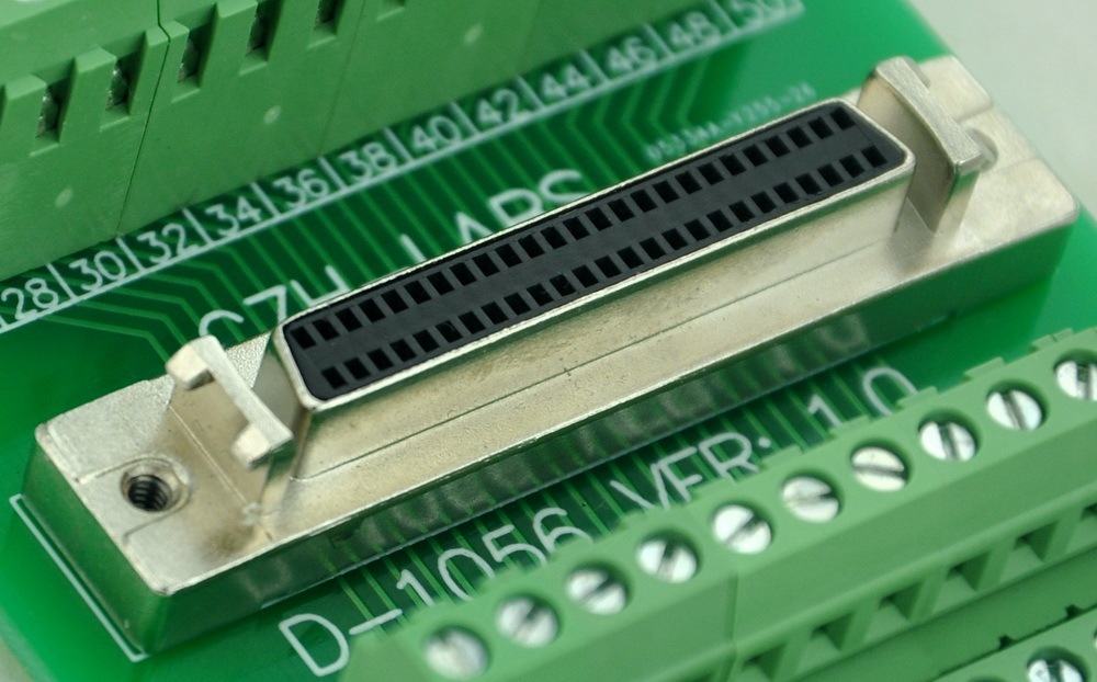 CZH-LABS 50-pin Half-Pitch/0.05" D-SUB Female Breakout Board, DSUB, SCSI, Terminal Module.