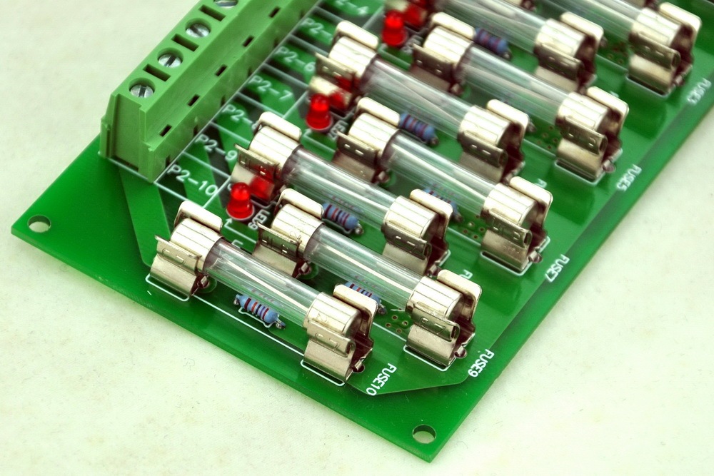 CZH-LABS 80~140VAC Panel Mount 10 Position Power Distribution Fuse Module Board.