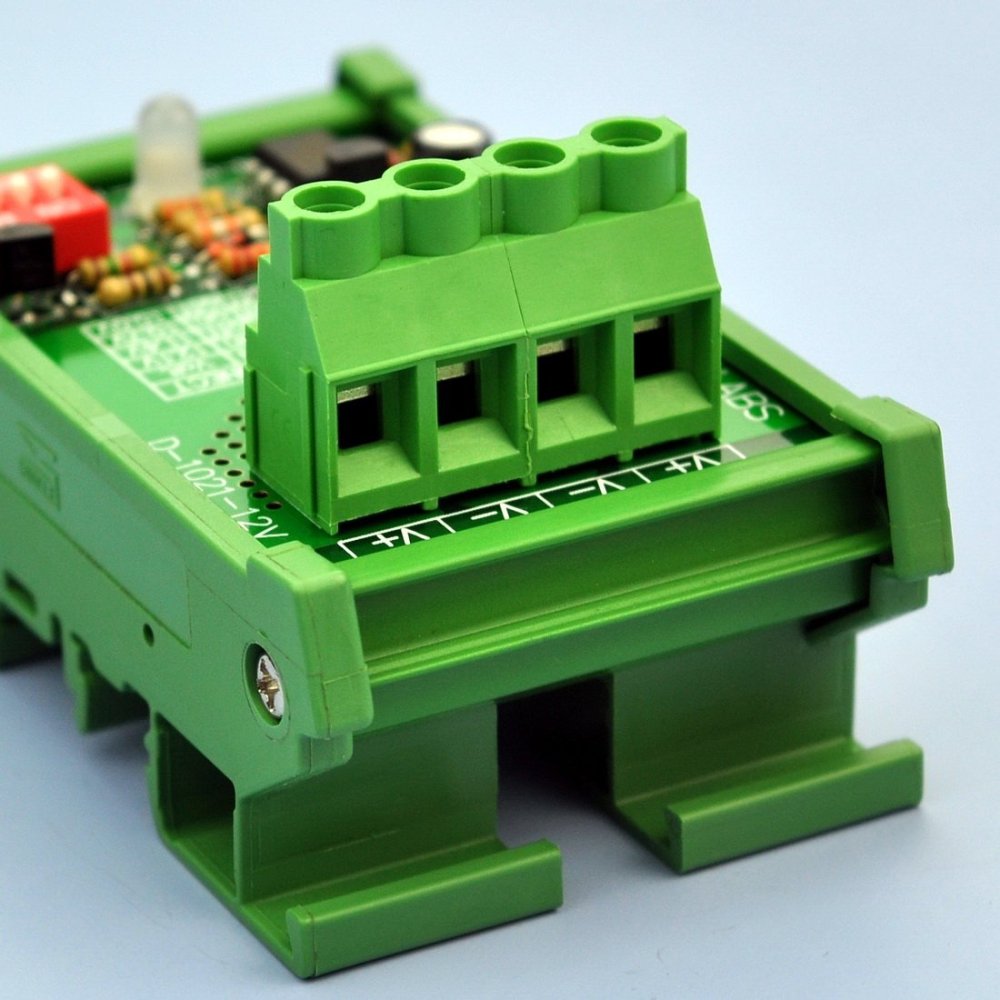 CZH-LABS DIN Rail Mount LVD Low Voltage Disconnect Module, 12V 30A, Protect Battery.