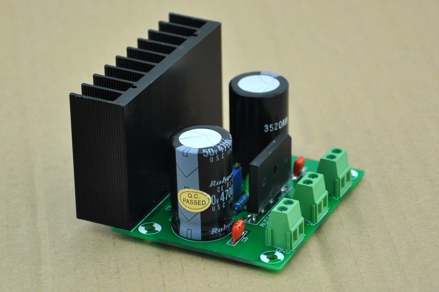 AUDIOWIND 5 Amps 1.5 to 32V Adjustable Voltage Regulator Module.