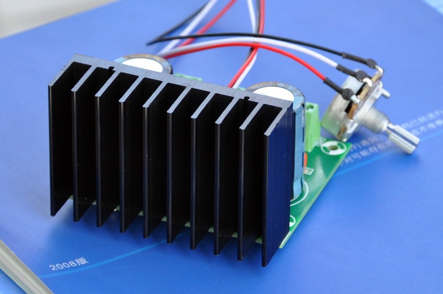AUDIOWIND 5 Amps 1.5 to 32V Adjustable Voltage Regulator Module, External Potentiometer Adjust.
