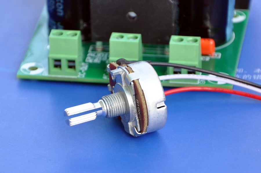AUDIOWIND 5 Amps 1.5 to 32V Adjustable Voltage Regulator Module, External Potentiometer Adjust.