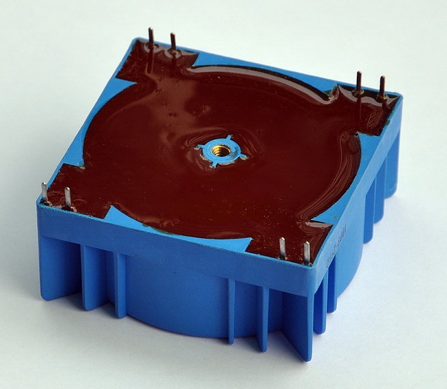 AUDIOWIND In 115/230Vac Out 2x18Vac 15 Watts(VA) Encapsulated Toroidal Power Transformer.