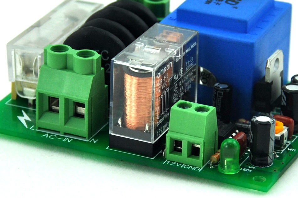 ELECTRONICS-SALON 220Vac Mains Power ON Delay Soft-start Protection Module, with 12 Vdc Regulator.
