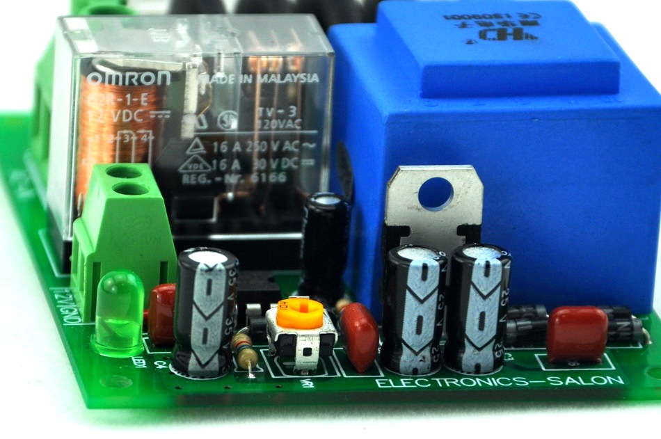 ELECTRONICS-SALON 115Vac Mains Power ON Delay Soft-start Protection Module, with 12 Vdc Regulator.