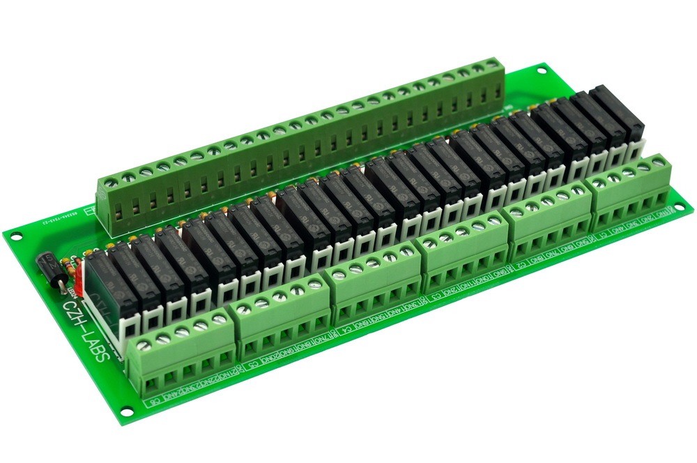 CZH-LABS Slim Panel Mount DC24V Source/PNP 24 SPST-NO 5A Power Relay Module, APAN3124