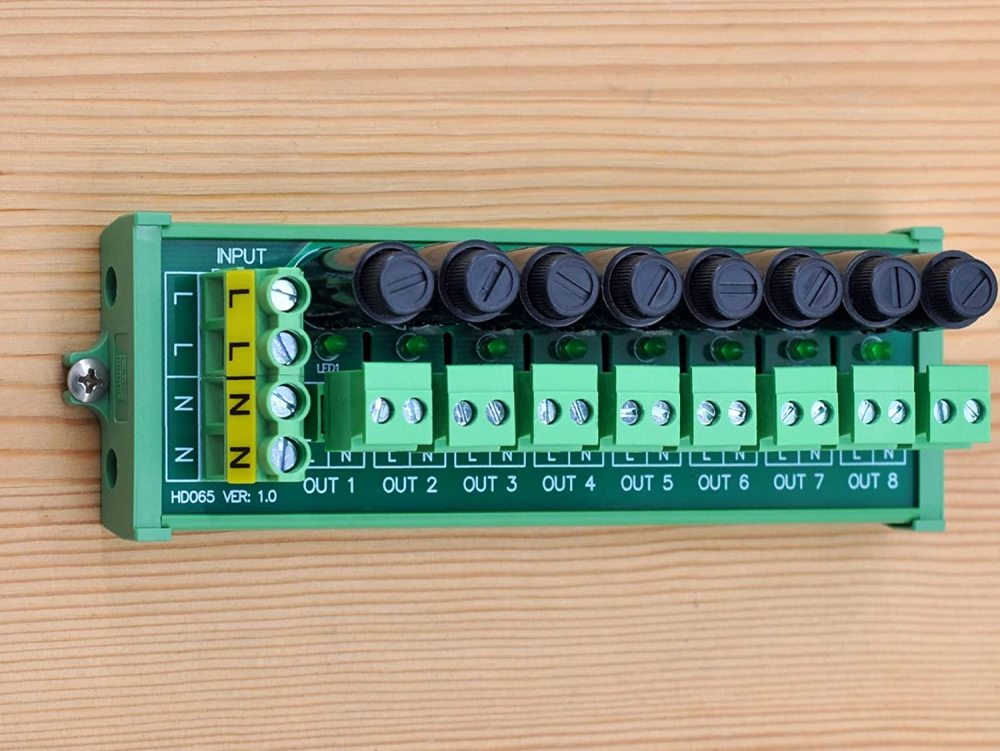 Screw Mount AC 24-250V 8 Channel Pluggable Side Wiring Terminal Block Power Distribution Fuse Module, HCDC HD065RP