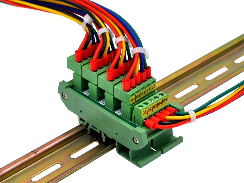 Slim DIN Rail Mount 10A/300V 5x5 Position Pluggable Screw Terminal Block Distribution Module