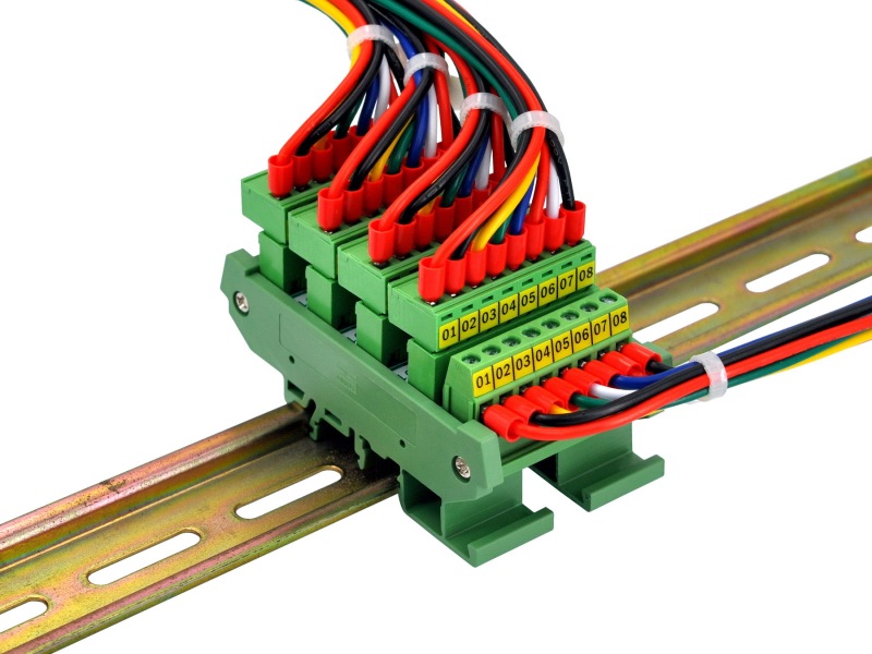 Slim DIN Rail Mount 10A/300V 5x8 Position Pluggable Screw Terminal Block Distribution Module