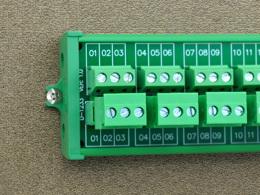 Screw mount 10A/300V 8x3 Pole Pluggable Side Wiring Terminal Block Module