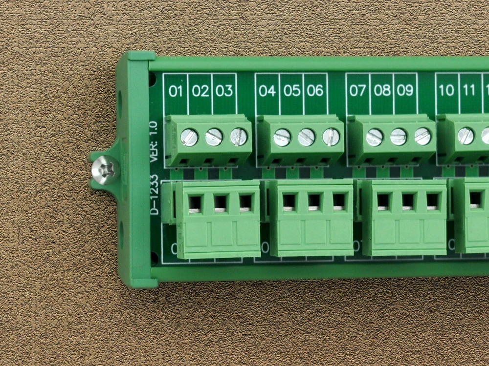 Screw mount 10A/300V 8x3 Pole Pluggable Top Wiring Terminal Block Module