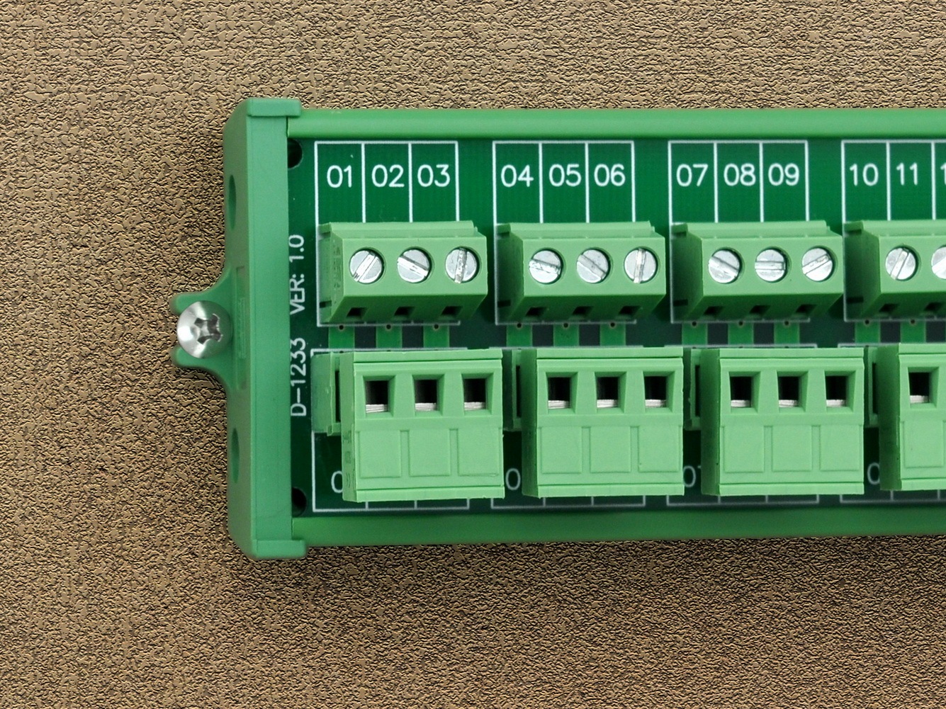Screw mount 10A/300V 8x3 Pole Pluggable Top Wiring Terminal Block Module
