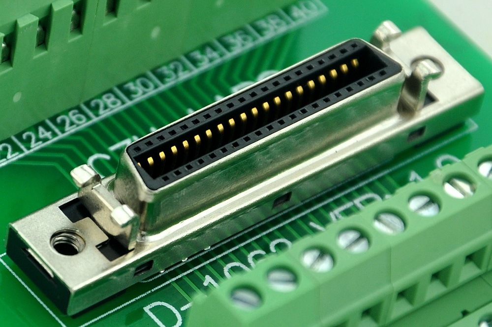 CZH-LABS DIN Rail Mount 40-pin 0.05" Mini D Ribbon/MDR Female Interface Module, SCSI.