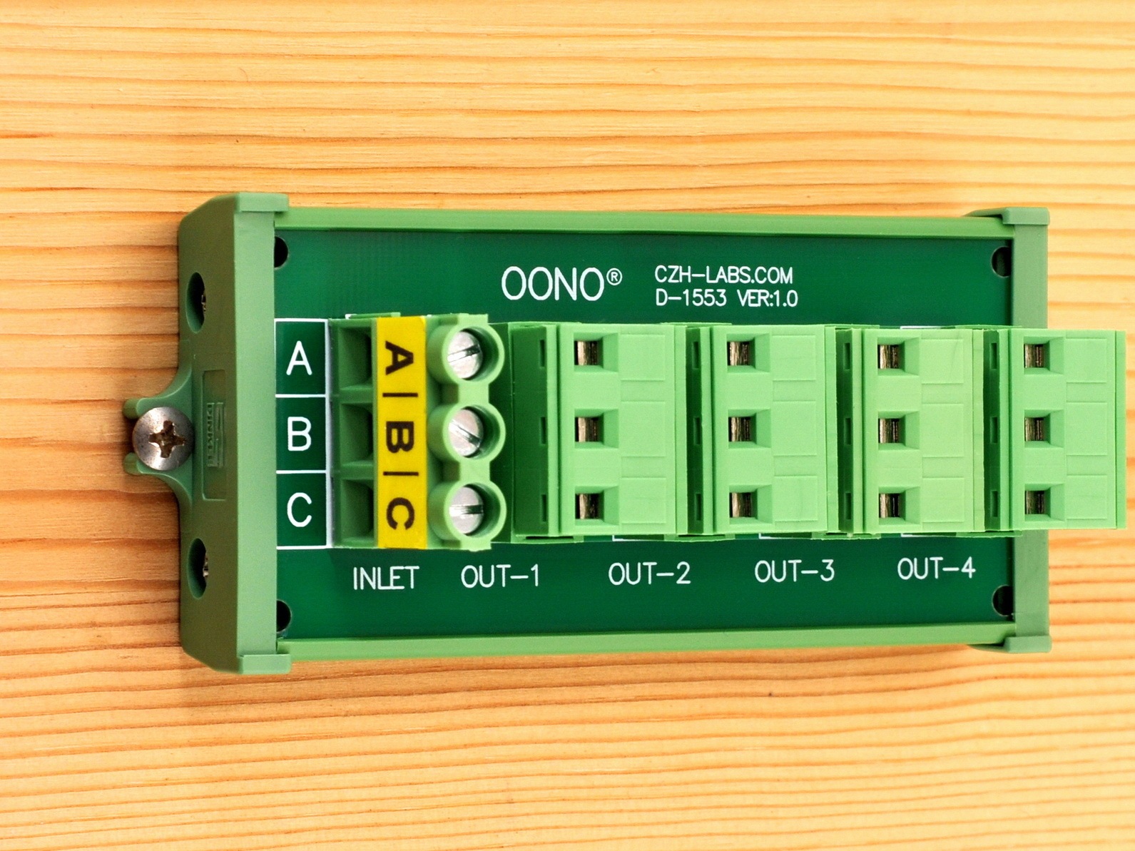 Screw Mount 30A/300V 4x3 Position Pluggable Terminal Block Distribution Module, OONO D-1553P