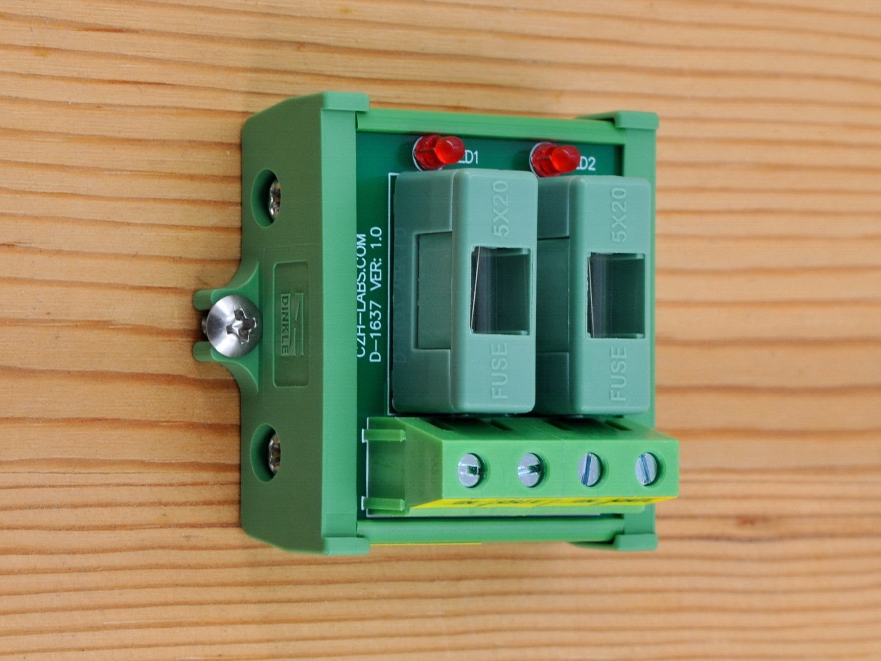 Screw Mount DC 5 - 50V 2 Channel Fuse Module, OONO D-1637DP