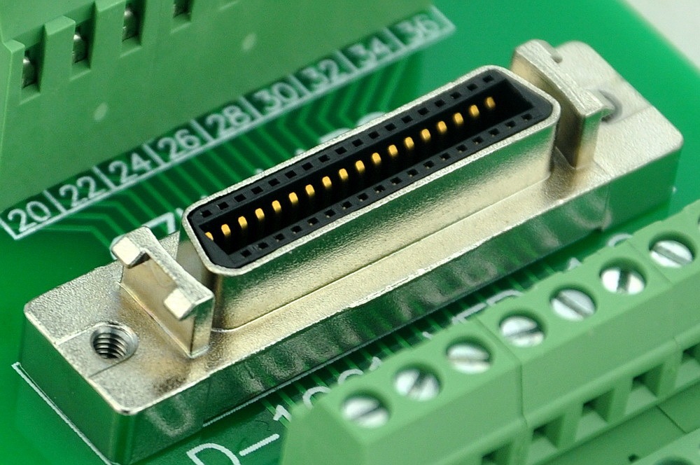 CZH-LABS 36-pin 0.05" Mini D Ribbon/MDR Female Breakout Board, SCSI, Terminal Module.