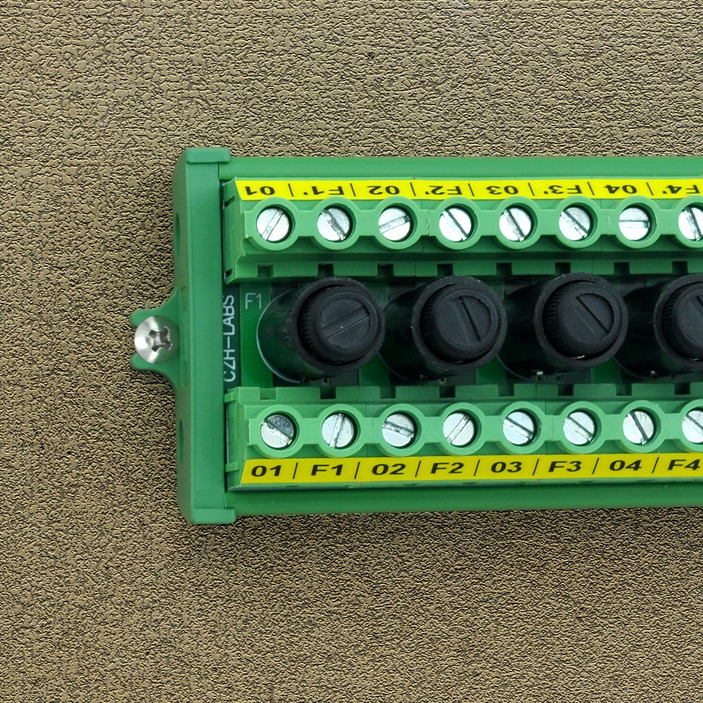 CZH-LABS Screw Mount 20 Position Screw Terminal Block Distribution Module with 10 Channel Fuses