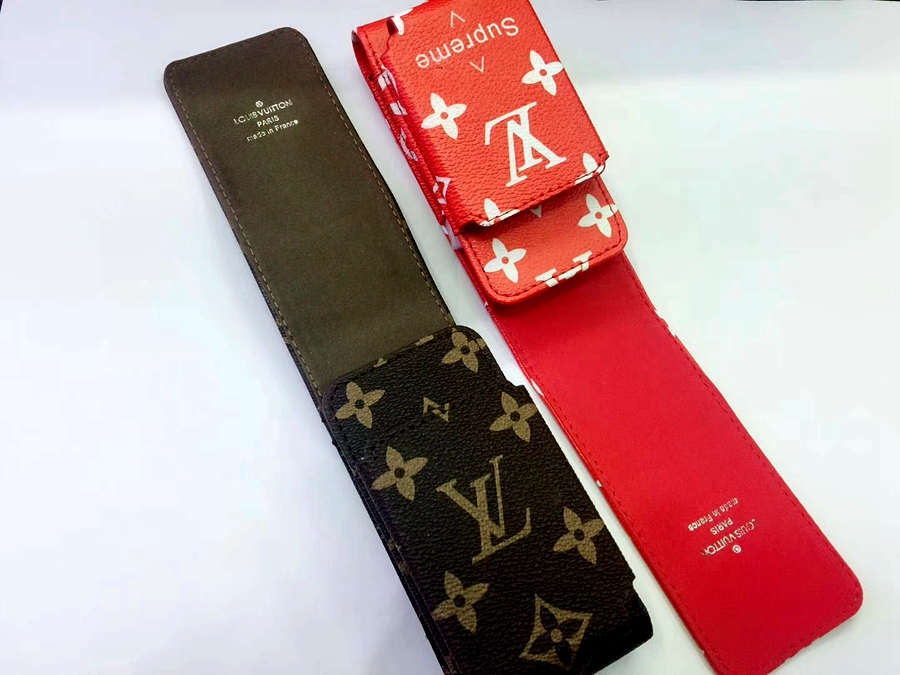 VUITTON iQOS 携帯 ケース シュプリーム ルイヴィトンのコラボアイコスケース セレブ愛用