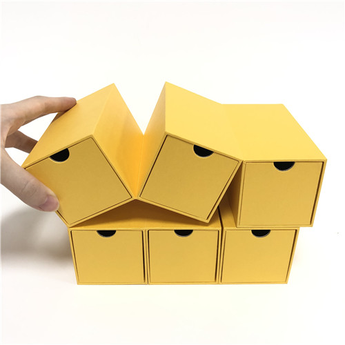 Cardboard Box Custom Packaging Folding Boxes With Ribbon Handle
