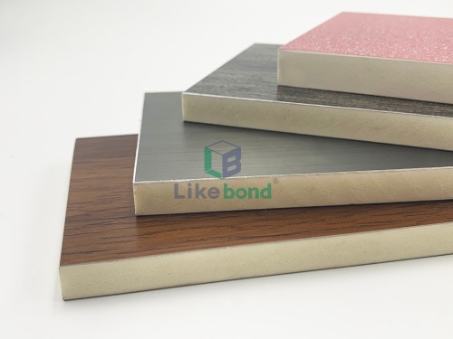 Fireproof and waterproof Composite Energy-saving Panel