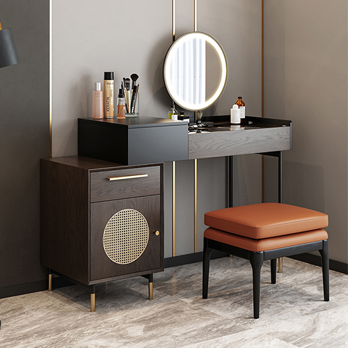 梳妆台