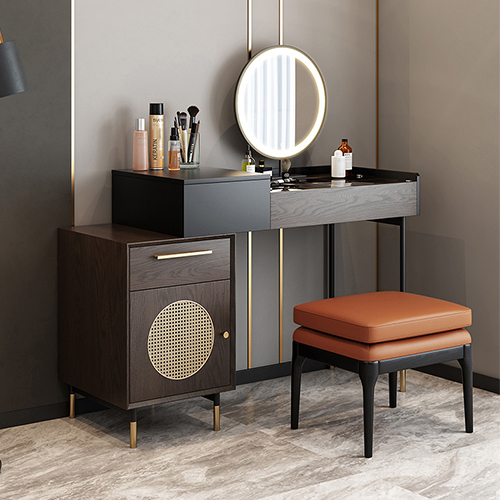 梳妆台